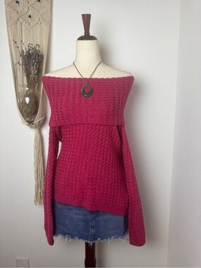Banana Republic Off-the-Shoulder Cable Sweater in Raspberry